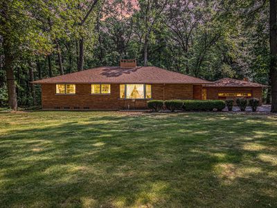 15570 Cleveland St, Spring Lake, MI, 49456