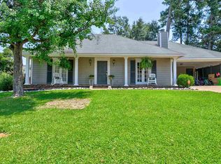 706 Hawthorn Green Dr, Ridgeland, MS 39157