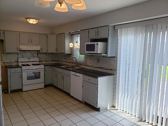 4th image of 1866 Ashwood Ln