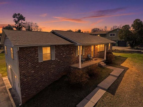 3rd image of 9504 Bob Gray Rd