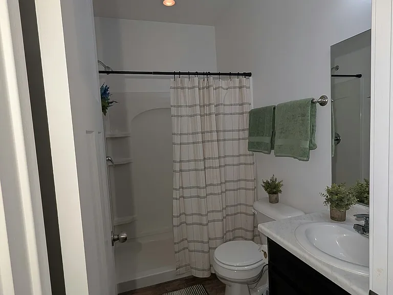 688 E 355 N — Photo 12