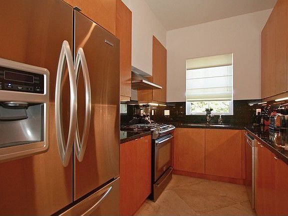 4th image of 345 Madeira Ave #B