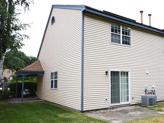 4th image of 62 Kennedy Dr Unit 62
