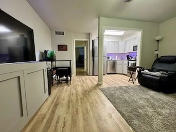 160 E University Dr APT H105, Auburn, AL 36832