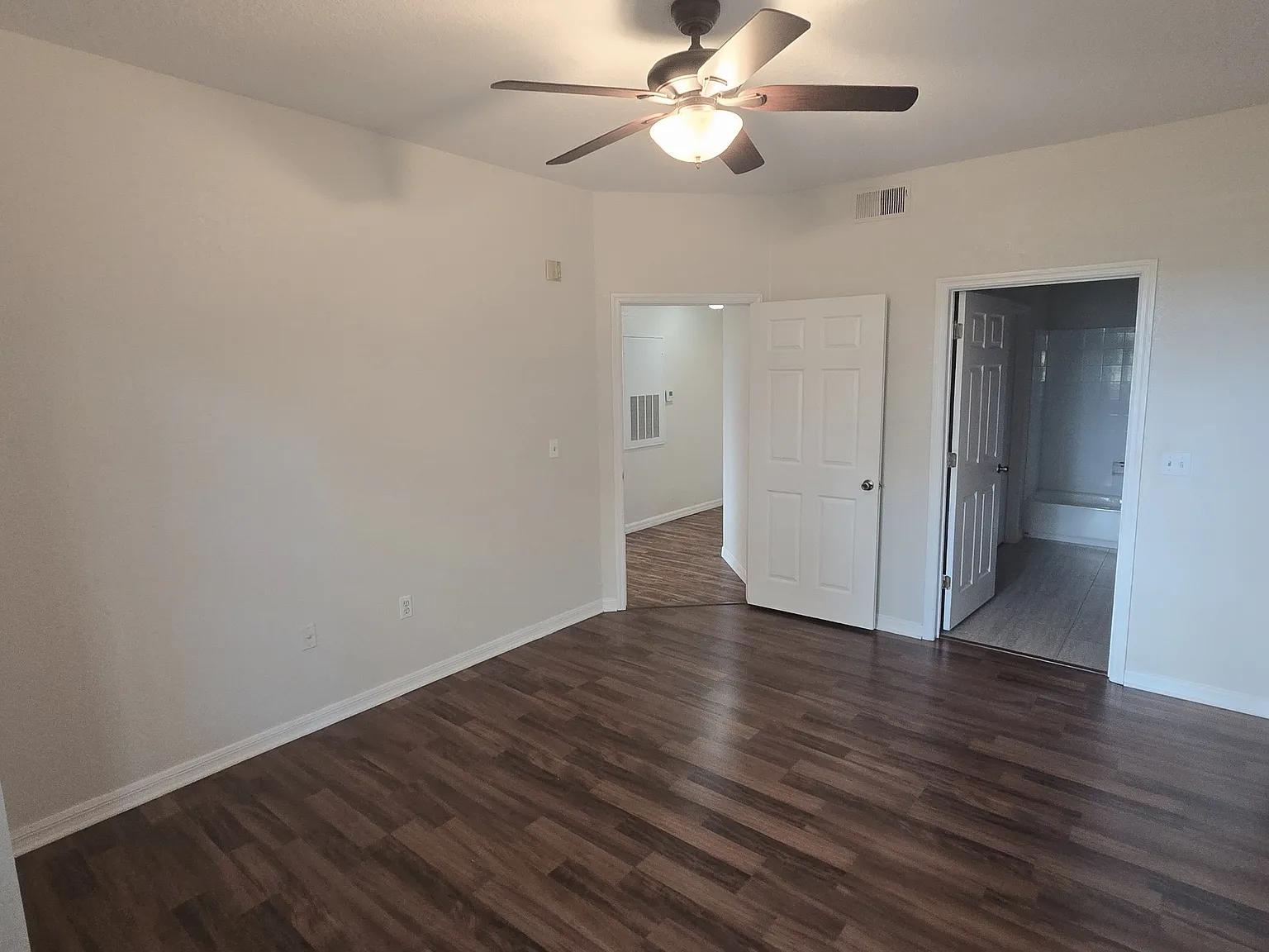 2600 Robert Trent Jones Dr, Unit 916, Orlando, FL 32835 - 1 — Photo 4