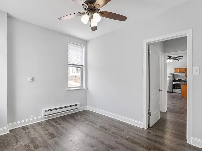 The Kenmore on Edgewater — Photo 87