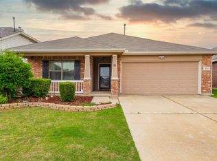 801 Kentucky Derby Ln, Fort Worth, TX 76179