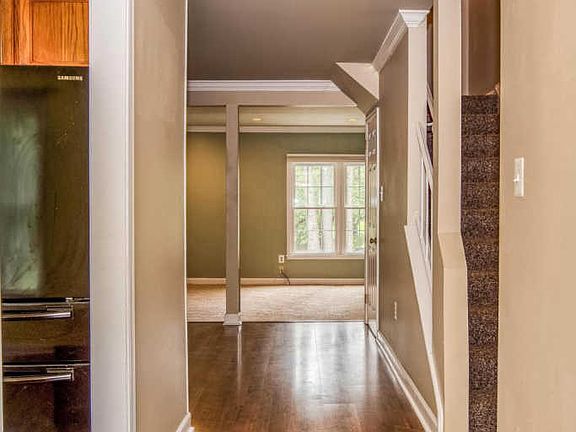 5th image of 7439 Chummley Ct