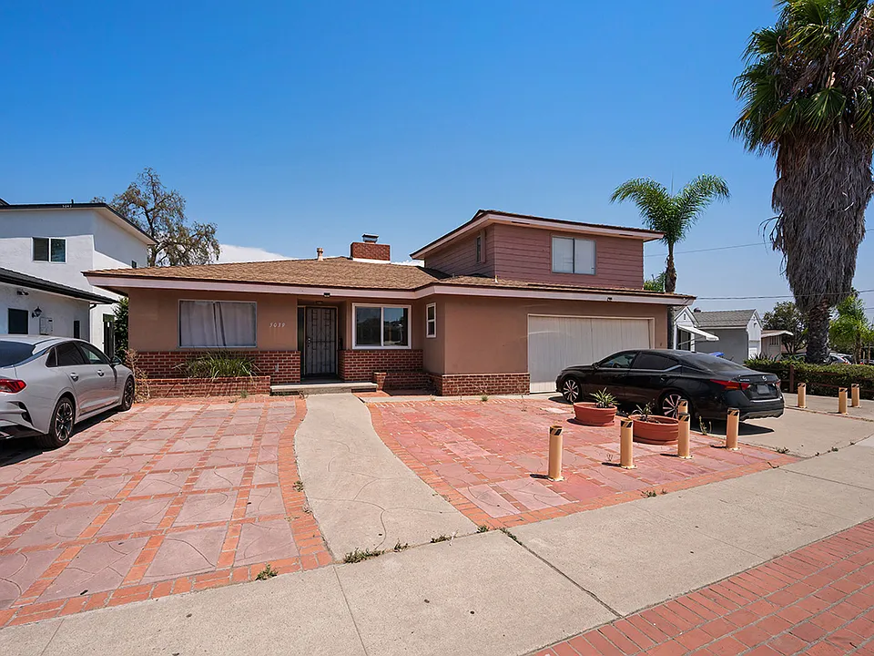 5039 Campanile Dr