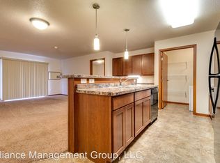 3660 42nd St S APT 206, Fargo, ND 58104