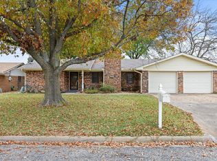 1408 Center Dr, Stephenville, TX 76401