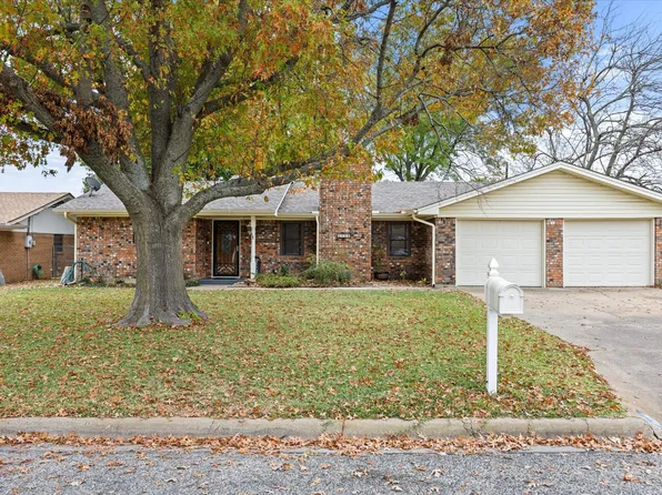 1408 Center Dr, Stephenville, TX 76401