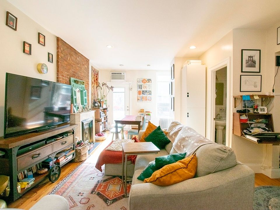 1st image of 36 Wyckoff St #1
