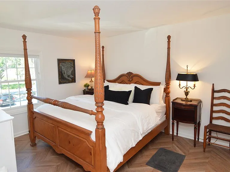 5048 Beach Dr SE #F — Photo 23