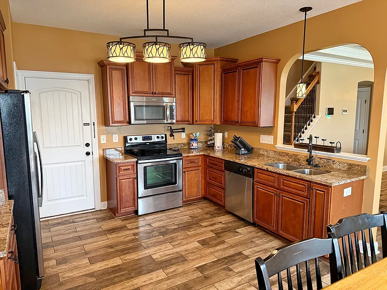 124 Landover Dr — Photo 16