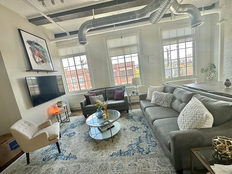 2301 1st Ave N #201 — Photo 2
