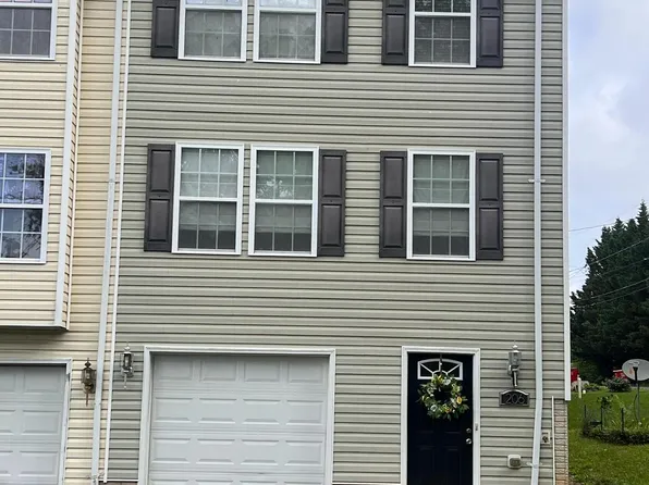 206 Ann St, Charles Town, WV 25414