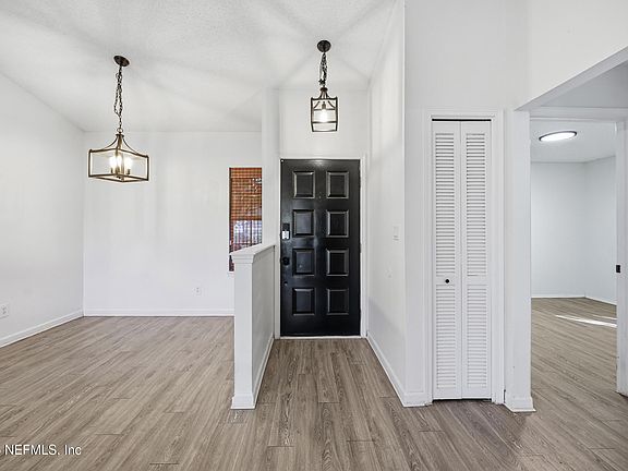 3rd image of 3959 ST ISABEL Drive E