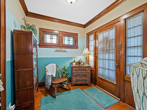 3rd image of 837 S 17th STREET
