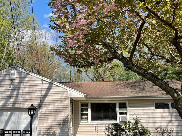209 Oakhurst Rd