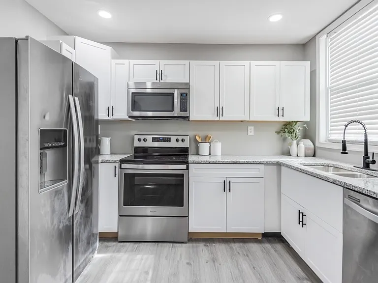 2817 Winchester St — Photo 21
