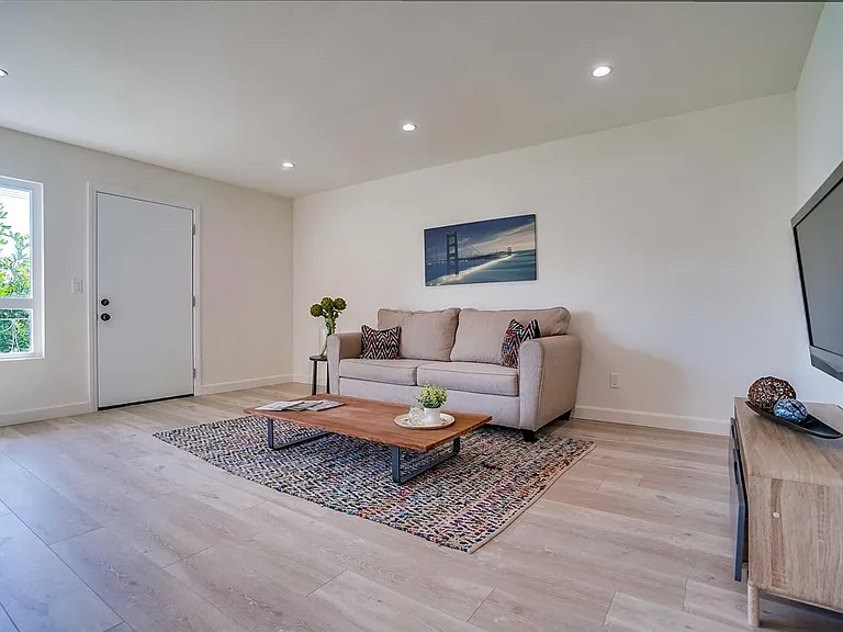 1512 Sherman Pl — Photo 10