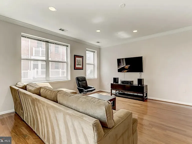 23 Pierside Dr #1116 — Photo 5
