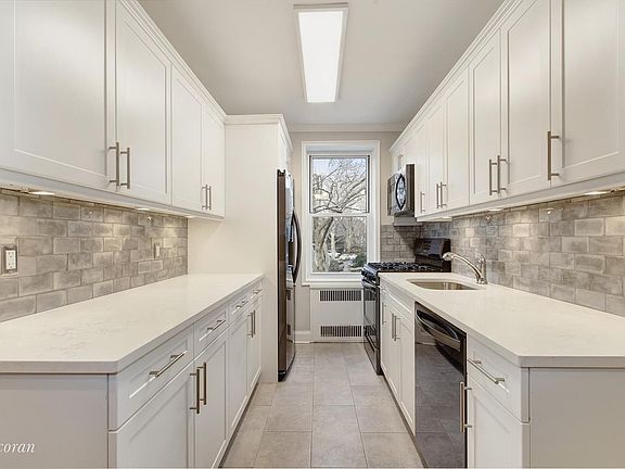 4th image of 1815 Foster Ave Unit 2A