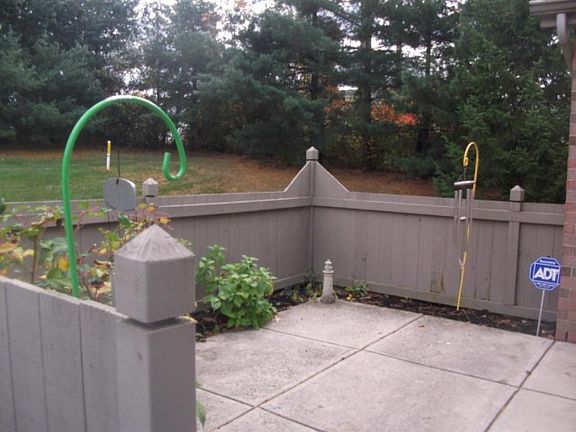 4th image of 4040 Chennin Dr