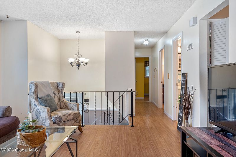 5th image of 5 Castle Drive