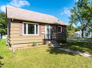 1202 1st Ave N, Grand Forks, ND 58203