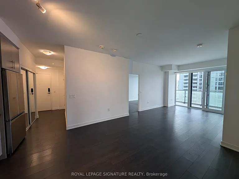 95 Oneida Cres #710 — Photo 5
