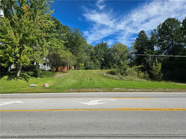 3093 S Main St, Akron, OH 44319