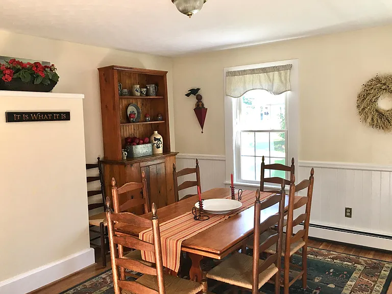 10 Woods Ln — Photo 8