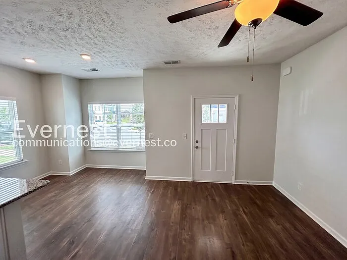 212 Ansley Way — Photo 7