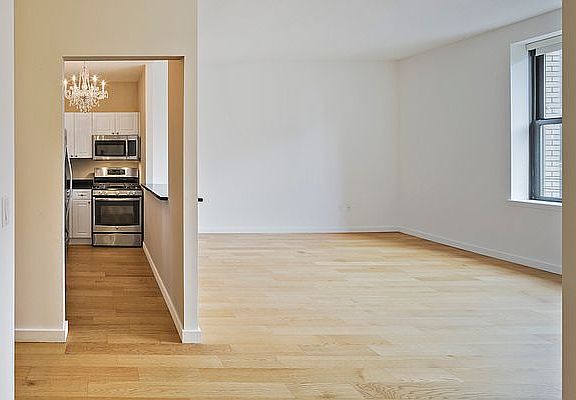 3rd image of 1 West St APT 2423