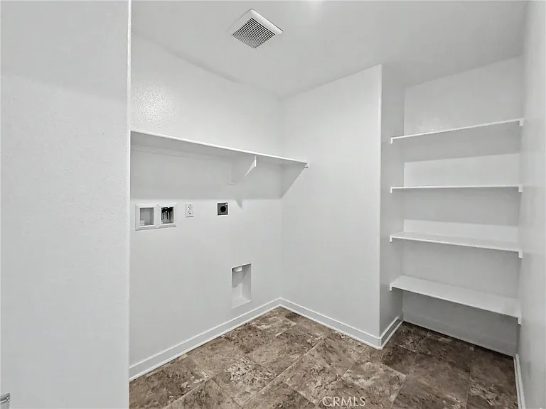 1366 Thunderbolt Ln — Photo 16
