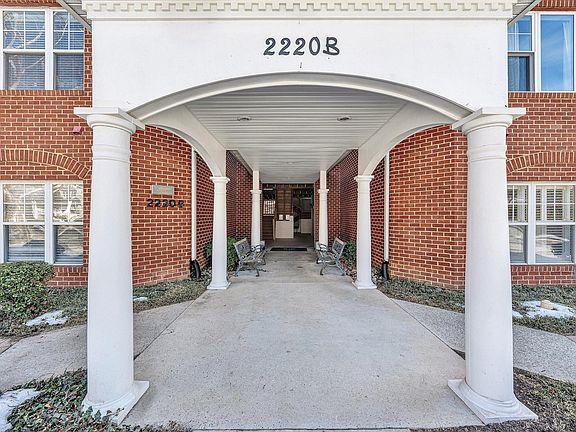 3rd image of 2220 Carolina Ave SW #105B