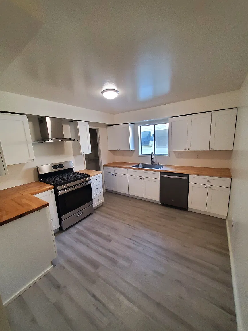 2 bed, 1000 sqft, $2,895 — Photo 1