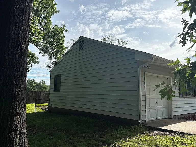 1200 NE 67th Pl — Photo 16