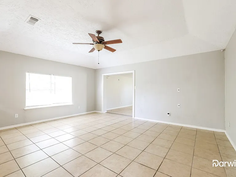 4902 Ripple Creek Dr — Photo 5
