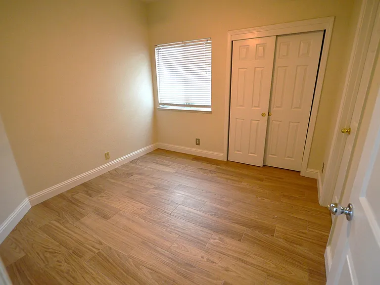 DOWNSTAIRS BEDROOM