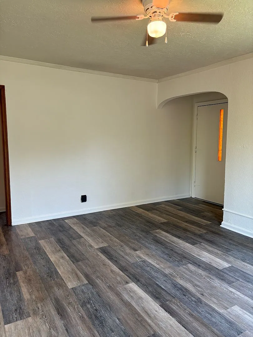 2BR Pet-Friendly Home w/ Fenced Yard — Photo 3