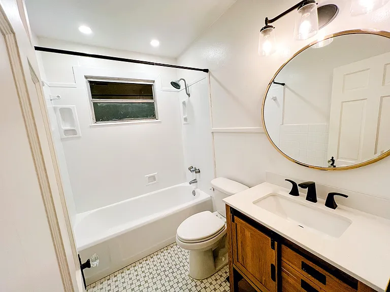 132 Albany Ave #1 — Photo 5