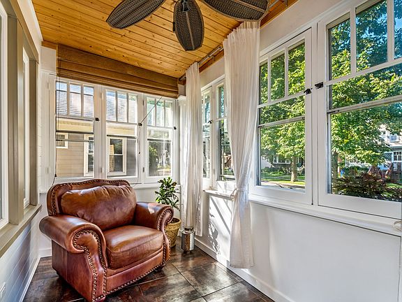 2nd image of 808 S Lyman Ave