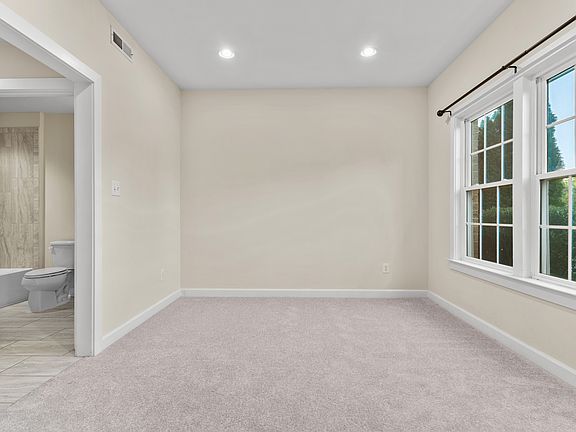 4th image of 13693 Neil Armstrong Ave