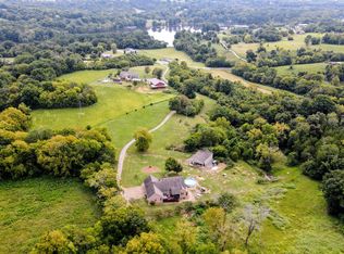 335 Hankins Ln, Hartsville, TN 37074
