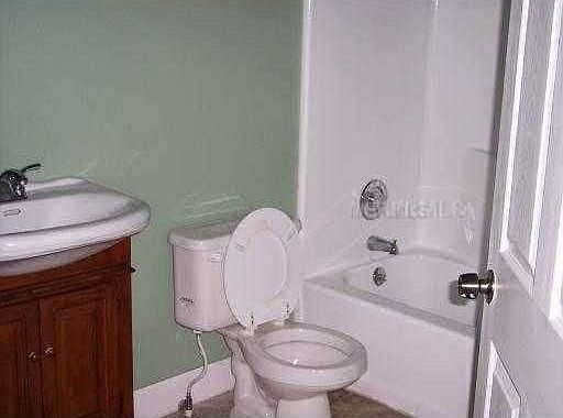 4th image of 8836 Coral Palms Ct APT B