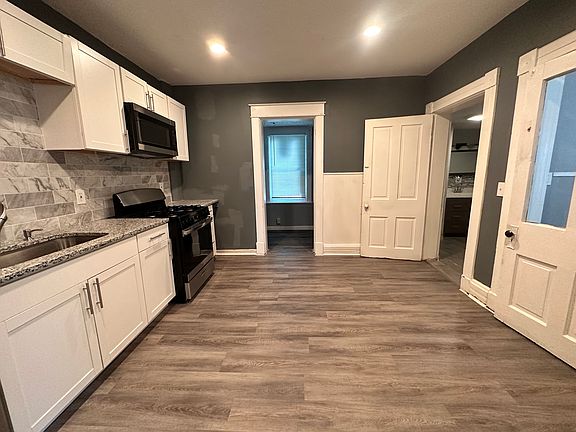 4th image of 4807 Section Ave