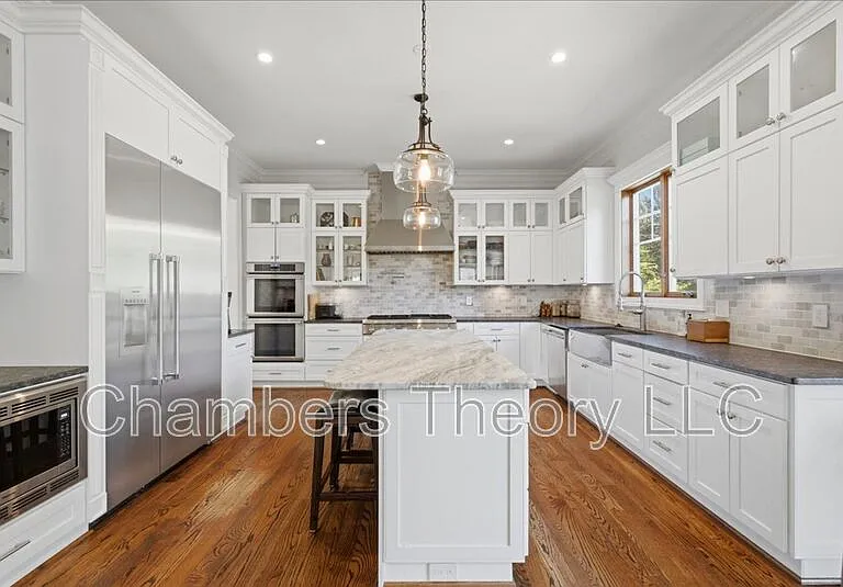 7010 Girard St — Photo 3